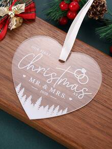 Our First Christmas As Mr & Mrs 2025, Transparent Acrylic Heart Christmas Decoration, Married 2025 Ornament, Bridal Shower Gift For Newlywed Couple, Christmas Tree Decor, Married Gifts, Christmas Ornament For Couples Home Decor Christmas Decorations Room Decor