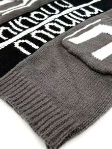 Cardigan con cappuccio in stile Y2K con tasche frontali, design jacquard in inglese e ricamo del marchio, specificamente realizzato per donne curvy, adatto per uscite, viaggi e fotografia in autunno e inverno