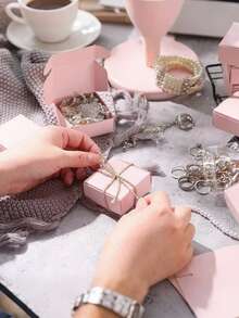 50个粉色牛皮纸盒，迷你牛皮纸礼品盒，小纸盒，飞机造型粉色迷你包装盒，多用途珠宝包装盒，适用于戒指、耳环、婚礼、生日、节日、圣诞节、珠宝制作展示、包装用品、派对礼品DIY礼盒