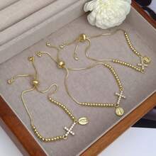 Braccialetto con ciondoli a croce/Madonna/San Giuda/San Benedetto, con zirconi cubici in rame intarsiato, gioiello religioso casual di moda da donna, adatto per uso quotidiano