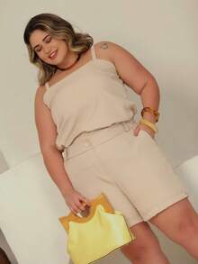 Conjunto Feminino Plus Size Elegante Regata e Short de Alfaiataria Premium - Creme - Visão 3