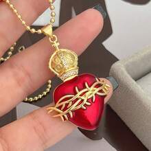 Collana con pendente smaltato a forma di croce rossa e cuore sacro, gioiello di moda religioso da donna, adatto per uso quotidiano