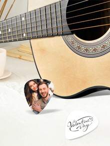 1pc Customized Guitar Pick, Personalized Photo & Text Logo Guitar Pick, ABS Shape Stable & Durable, Heart & Large Triangle Guitar Pick, Suitable For Electric Guitar, Bass & Acoustic Guitar - Multicolor - View 6