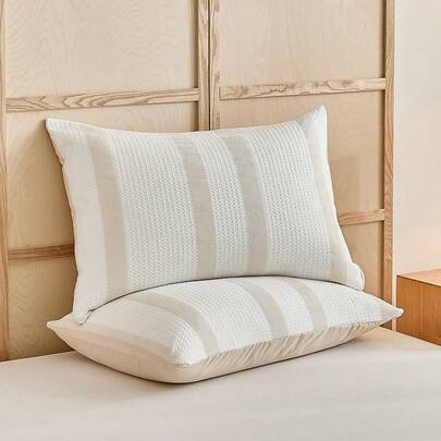 2 vỏ gối chần bông họa tiết hình vuông màu kaki, kiểu dáng hiện đại, thích hợp cho mọi mùa, có thể giặt máy.