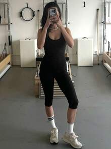 Street Casual Women's Pure Color Halter Jumpsuit, Backless, Suitable For Fitness, Yoga, And Exercise, With Slimming Mid-Rise Pants. - màu đen - Xem 5
