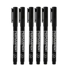 6 قطع من أقلام التخطيط الدائمة المقاومة للماء باللونين الأبيض والأسود. سريعة الجفاف، مقاومة للبهتان، بسمك 1-2 مم مقاومة للتلطيخ، أقلام أكريليك مقاومة للماء. هذه الأقلام الدائمة السوداء مناسبة للاستخدام على الورق المقوى والسيراميك والزجاج والخشب والمعدن والأقمشة. مثالية للرسم والكتابة والتلوين والتأشير، مثالية للقرطاسية ولوازم المدرسة.