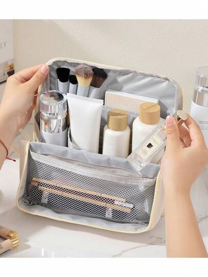 1个直立式化妆包，高品质大容量化妆包，配有大容量隔层和便携手持式护肤品和化妆品收纳袋。手持式设计方便外出、旅行、居家生活和学生宿舍携带。旅行必备品，假期暑假返校必备，学校旅行包，女士旅行包，旅行化妆包