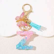 1 件个性化粉色首字母钥匙扣，带可爱蝴蝶吊饰 - 耐用树脂结构爱心亮片字母吊坠钥匙扣 - 包袋、背包和汽车钥匙的时尚配饰 - 送给女士和女孩的理想礼物 包袋配件挂绳带身份证夹汽车配件包袋吊饰 - 彩色 - 查看 26