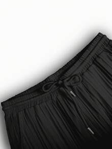 Conjunto informal de dos piezas para hombre (camisa de manga corta lisa con textura + pantalón recto con cintura elástica y cordón). - Negro - Ver 6