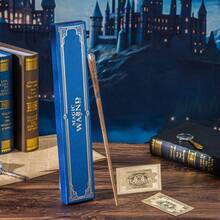 Warner Bros Bacchetta magica di Harry Potter - Bacchette dei personaggi del film ufficialmente autorizzate, realizzate in resina con anima in metallo incorporata per maggiore durabilità e resistenza alla rottura [Garanzia di autenticità] - Bacchetta di Lucius Malfoy, bacchetta di Hermione Granger. Perfetta per feste, esibizioni, cosplay, collezioni e regali