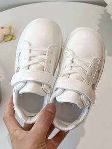 1 Paar Lässig & modische Skaterschuhe für Kinder, Schulanfang, aus PU-Leder Patchwork Obermaterial, weich & bequem, leicht, mit niedlichem Schmetterlingsdruck verziert, praktischer Klettverschluss, geeignet für Innen, Außen, Spiel, Festivals und andere Anlässe