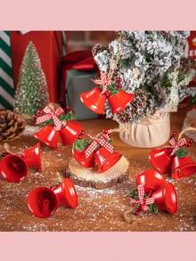 1/2 Stücke Gusseisen Weihnachtsglocken Dekorationen mit roter & weißer -Schleife & Grünpflanzen, strapazierfähige Innen-/Außen-Hängedekoration für Baum, Tisch, Kamin, festliche Feiertags-Heimdekoration, rustikale Weihnachtsdekorationen, Baumschmuck, traditionelles Design, Outdoor-Material, saisonales Geschenk