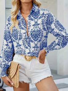 Chemise à manches longues évêque en tissu tressé à imprimé floral bleu et blanc avec col froncé et devant boutonnée pour femmes grandes tailles - Bleu azur - Voir 6