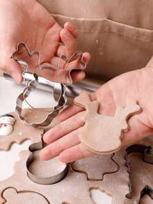 12pcs/6pcs Christmas Cookie Cutter Set, Christmas Gingerbread, Christmas Tree, Reindeer, Snowman DIY Cutting Molds, Christmas Party Candy, Sandwich, Bread, Cake Baking Tools, Kitchen Baking Accessories, Christmas Gift Christmas Christmas Decorations Christmas Pajamas Christmas Gifts Christmas Decor