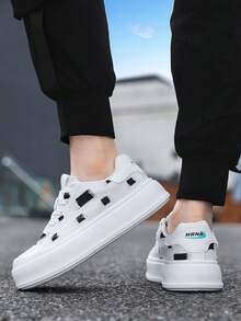 Men's Skateboard Shoes, New Breathable Casual Shoes, Distressed Canvas White Skateboarding Shoes, Fashion Versatile White Sneakers