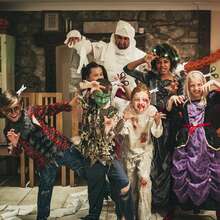 1PC Halloween Headband Costume Accessories Bloody Weapon Plastic Knife Party Decorations Cosplay Props Toys For Men Women Teens