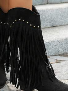 Czarne buty retro z frędzlami i suwakiem z tyłu, zamszowe buty z ćwiekami i frędzlami, rozszerzane nogawki, modne, uniwersalne, kowbojskie oficerki za kolano w stylu western, jesień/zima 2025