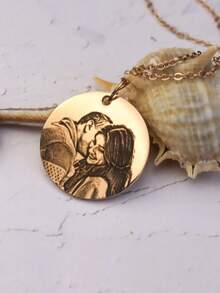 1pc Customized Minimalist Personalized Pet Portrait Engraved Round Photo Pendant Necklace | Customized 25mm Round Photo Pendant Necklace, Stainless Steel Customized Portrait Cross Chain Necklace | Pet Memorial Cross Chain Necklace | Customized Gift | Eye Necklace | Friend Necklace | Handmade Necklace | Customized Necklace | Anniversary Gift | Personalized Gift | Gift For Mom | Gift For Girlfriend | Minimalist Necklace - Photo and Letter Necklace - View 4