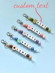 1 Personalized Daisy Silicone Keychain, Personalized Name Chain, Memorial Gift Letter, Charm Versatile, Practical, Lightweight And Simple, Business Casual, Commuter, Cute, Moe, Kawaii, Holiday Atmosphere/Vacation Personalized, Customized, Customized Personalized Girl's Gift