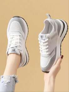 De moda y versátil letra de impresión zapatos deportivos casuales de las mujeres de baja altura,Zapatillas deportivas para mujer,al aire libre de malla transpirable zapatos planos ligeros para correr,Nuevas zapatillas de tenis para mujer antideslizantes y resistentes al desgaste,Apto para todas las estaciones, uso diario, actividades al aire libre, correr y fitness. - Gris - Ver 3