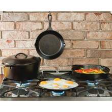 12 Inch Pre-Seasoned Cast Iron Skillet With Red Silicone Handle Cover – Versatile Frying Pan For Stovetop, Oven, Grill & Outdoor Cooking – Durable & Naturally Nonstick