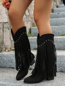 Czarne buty retro z frędzlami i suwakiem z tyłu, zamszowe buty z ćwiekami i frędzlami, rozszerzane nogawki, modne, uniwersalne, kowbojskie oficerki za kolano w stylu western, jesień/zima 2025