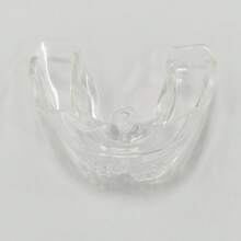 Protetor bucal transparente para alisamento e clareamento dos dentes, acessório de higiene bucal inodoro para uso noturno, alivia o ranger dos dentes