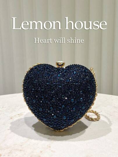 1个闪亮迷人的海军蓝水钻心形手拿包，可爱迷你心形亮片不对称手提包，适合晚宴、婚礼、宴会、庆祝活动，是送给女性的绝佳礼物，也是情人节的理想之选。