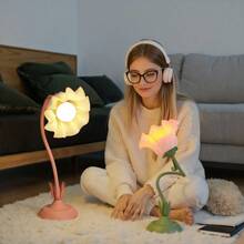 "Flower-Shaped RGB Table Lamp With Remote – 15-Color Rechargeable Mood Light, Adjustable Design For Bedroom, Living Room, And Desk Decor" - Hồng - Xem 3