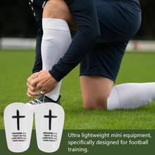 1 Pair Cross Pattern Football Shin Guards - Durable Football Gear, Fashionable Design, Comfortable, Unisex Football Accessory