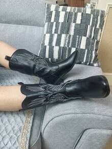 Botas de estilo occidental bordadas vintage para niñas, botas de montar de plataforma retro de media pantorrilla con corte en V, nuevas llegadas de invierno - Negro - Ver 8
