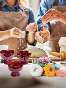 3pcs Large Round Heart Shaped Donut Baking Mold, Baking Tool Imprint Cookie Cutter Plastic Hollow Bread Mold, Multi-Purpose Donut Bread Baking Mold For Home