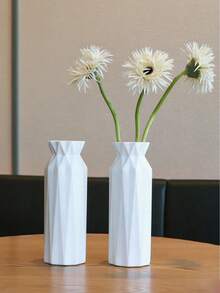 1个8英寸塑料花瓶，折纸风格芦苇草花瓶，纯色塑料花瓶，人造花瓶，适合餐桌装饰、乡村风格、办公室、家居客厅装饰、节日氛围营造，可作为礼物赠送。 - 白色 - 查看 4