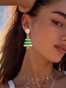 1 Pair Bohemian Style Christmas Element Earrings, Crafted With Enamel And Rhinestone In Christmas Tree Pendant Design, Suitable For Women To Wear During Holidays For Photo Shoots, Also A Great Gift