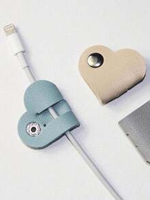 Organizador de Cabos em Formato de Coração, Organizador de Cabos e Armazenamento em Couro PU, Alças de Armazenamento para Fones de Ouvido, Bolsa Portátil para Cabos de Carregamento, Capa Fofa para Fones de Ouvido, Presente para Mulheres e Meninas