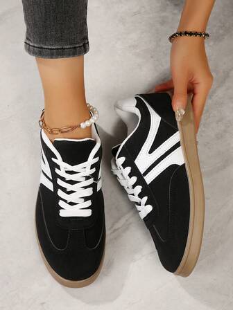 2025 Spring New Women Skateboard Shoes, Fashion Versatile Breathable Sneakers, Casual Shoes, Trainers, Ins Style