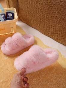 1 Pair Kids/Boys/Girls Plush Lined Anti-Slip Warm Slippers, Soft Bottom Fashionable Fuzzy Warm Flat Shoes For Indoor Wear, Winter Season Essential - Pink - View 3