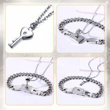 JEWELRYWE JewelryWe Pärchen Schloss Schlüssel Schmuckset: Paare Armband Halskette Set Damen Kette mit Geschenkbox Herz Anhänger Cuban Lock Armkette Edelstahl Geschenke für Partner Weihnachten Valentinstag