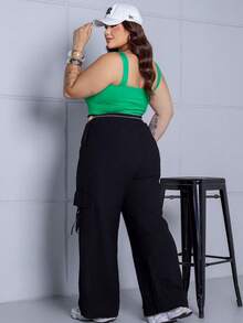 Top Cropped Feminino Plus Size Suplex Coladinho de Alça Grossa para o Verão e Calor - Verde Escuro - Visão 5