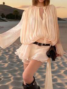 فستان قميص بأكمام فانوس مزدوج الطبقة بياقة كشكشة مربوطة على الطراز الألفية، لا يشمل الحزام، ملابس عيد الميلاد الأنيقة والجذابة للسيدات، فستان عيد الميلاد، فستان ضيف الزفاف، مناسب للمناسبات الرسمية#ليلة الجالا #فستان الخريف #الخريف الأنيق