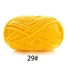 1pc Velvet Soft Yarn, Approx. 50g/Pc, 60m/Pc, Handmade DIY Medium Thick Knitting Yarn, Fluffy Polyester Soft Knitting Yarn, Suitable For DIY Crafts, Knitting And Crocheting Scarves, Hats, Shoes, Bags, Pads, Dolls, Blankets, Slippers, Handmade Crochet Projects (Random Packaging)
