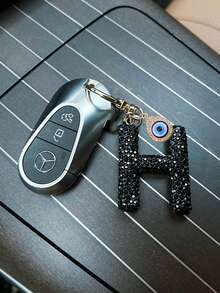 合金水钻恶魔眼字母钥匙扣，时尚手提包吊坠配圆环扣，单件新奇女士钥匙扣，黑色首字母汽车钥匙吊坠，男女通用包包小吊坠，可挂于手提包、背包、托特包、单肩包、车钥匙、门钥匙、餐卡、工作卡等，时尚，是馈赠家人、朋友的绝佳礼物， - 彩色 - 查看 3