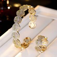 Modny minimalistyczny okrągły uśmiechnięty twarz miedziany cyrkonia sześcienna dekoracyjny dodatek, odpowiedni na imprezy i spotkania