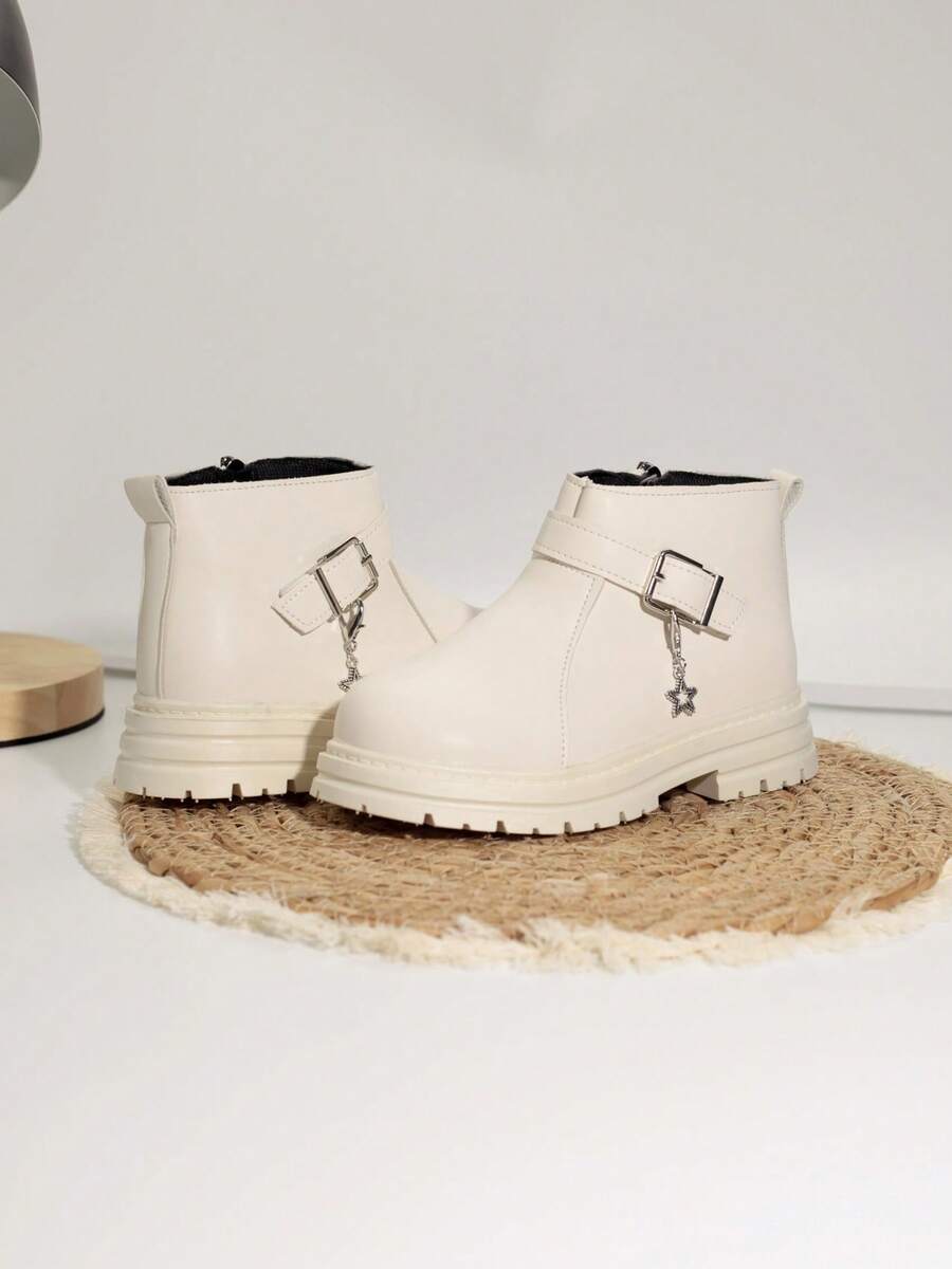 1 Pair Of Fashionable New Round Toe Comfortable And Simple Children's Flat Shoes, Casual Daily Outdoor Low Top Star Short Boots, Suitable For Autumn And Winter Wear