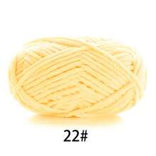 1pc Velvet Soft Yarn, Approx. 50g/Pc, 60m/Pc, Handmade DIY Medium Thick Knitting Yarn, Fluffy Polyester Soft Knitting Yarn, Suitable For DIY Crafts, Knitting And Crocheting Scarves, Hats, Shoes, Bags, Pads, Dolls, Blankets, Slippers, Handmade Crochet Projects (Random Packaging)