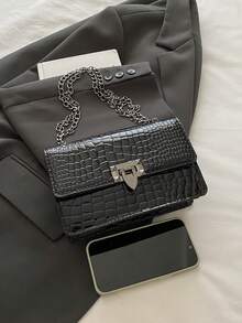 迷你时尚女士复古单肩包，金属链条轻便斜挎包，PU材质，休闲翻盖方形包，鳄鱼皮纹包，女孩购物包，适合女性日常通勤 - 黑色 - 查看 6