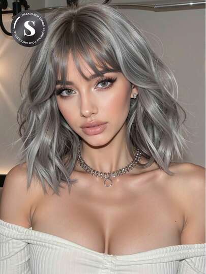 14英寸优雅时尚蓬松灰色短卷刘海假发，适合日常佩戴，耐热合成编织假发，外观自然，是万圣节、圣诞节、新年、狂欢节、音乐节角色扮演的理想之选，也是送给女孩、夏季毕业典礼、万圣节和圣诞节的绝佳礼物。