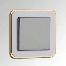 1件简约奢华风格开关面板，采用优质亚克力材质，超窄边框设计，尺寸：86mm x 86mm，适用于开关、开关照明装饰套件和插座。
