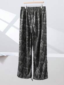 女士休闲街头风褶裥宽松灯芯绒裤，印花图案，弧形裤脚，适合秋冬季节和开学季，大码尺码