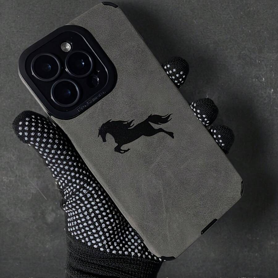 Funda de teléfono a prueba de polvo, asequible y popular con patrón de caballo negro, elegante y clásica, funda de protección personalizada y creativa, diseño a prueba de golpes y anticaídas, resistente a la suciedad y duradera, adecuada para 17/17 Pro/17 Pro Max/17 Air/ 16/16 Pro/16 Pro Max/16 Plus/ 15/15 Pro Max/15 Pro/15 Plus/ 14/14 Pro/14 Plus/14 Pro Max/ 13/13 Pro/13 Pro Max/12/12 Pro/12 Pro Max/11/11 Pro/11 Pro Max/XR/X/XS/XS Max. Es el regalo de cumpleaños perfecto para novias, novios, esposos, esposas, amigos o para uno mismo, innovador y a la moda, adecuado tanto para hombres como para mujeres. - Gris 1982 - Ver 1